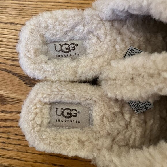 UGG Leather Shearling Fur Lined Wooden Clogs - Picture 6 of 10